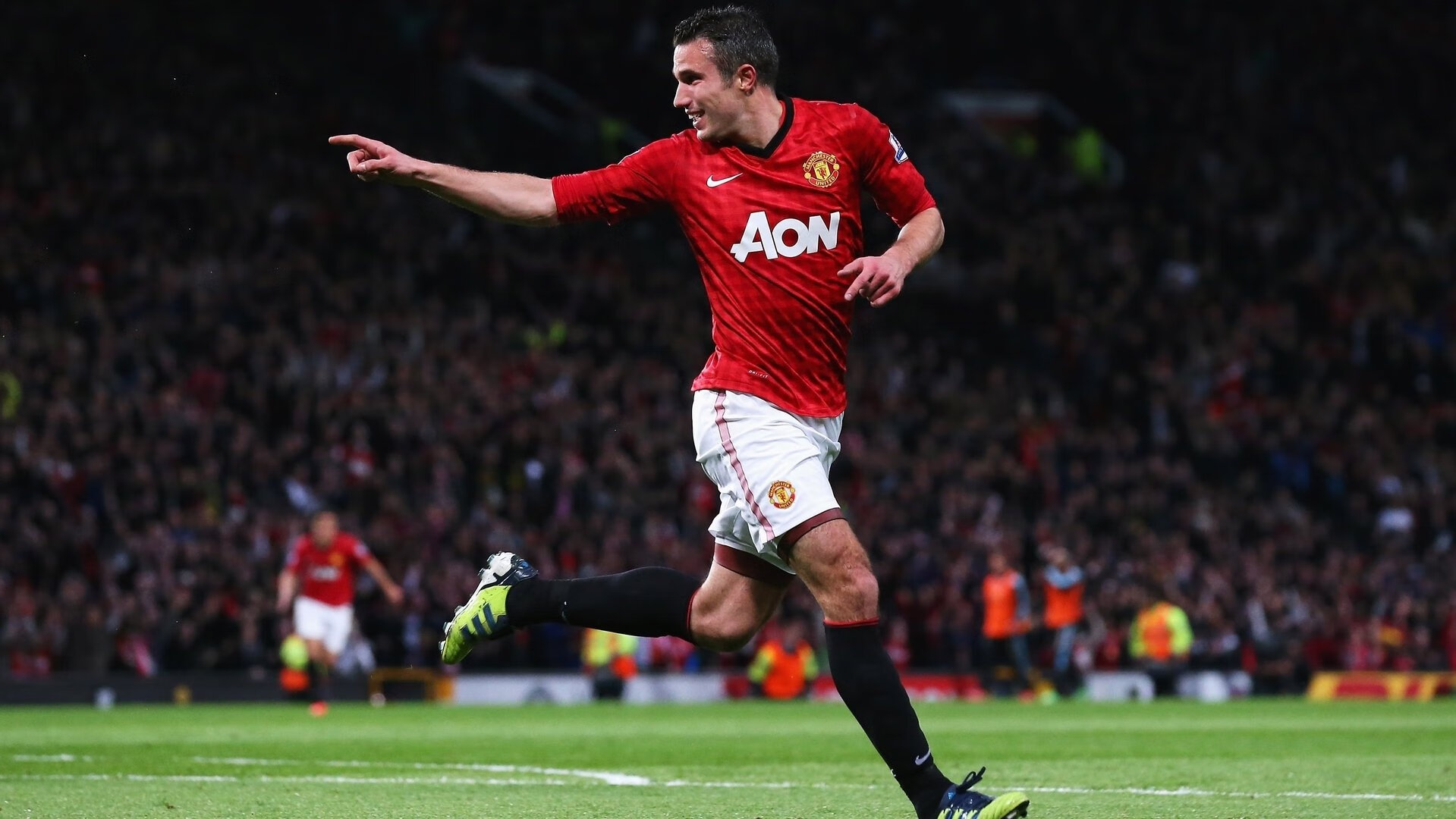 爱游戏在线登录入口-【马克·塞尔比】防守策略专家，赛场上的铁壁屏障，马克·塞尔比妻子